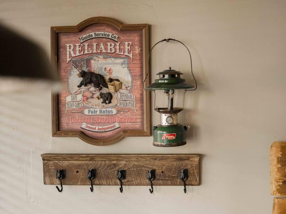 Stonegate Lodge King Bed Wifi Roku Tv Salt Water Pool Room #203 Eureka Springs Bagian luar foto